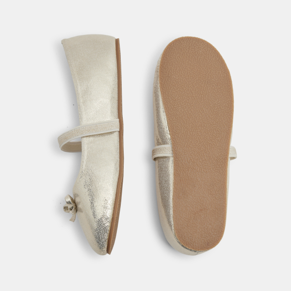 حذاء باليرينا لامع بدون نعل للفتيات